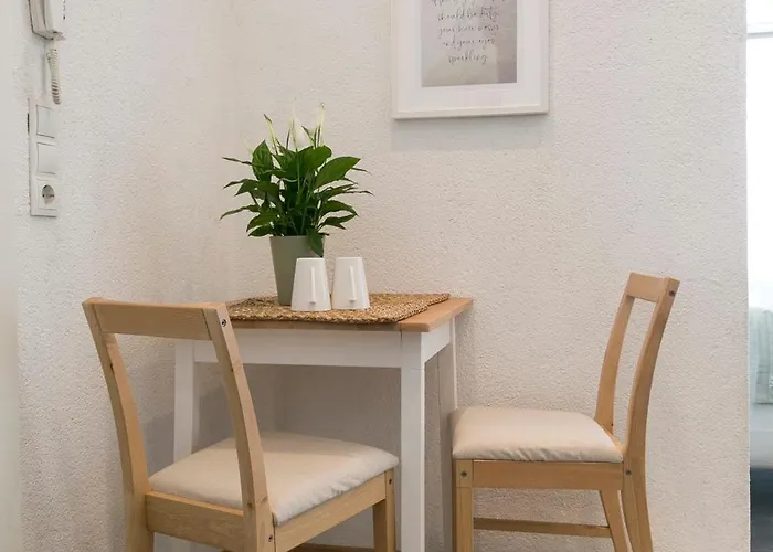 Apartment I Innenstadt I King-size-bett I *